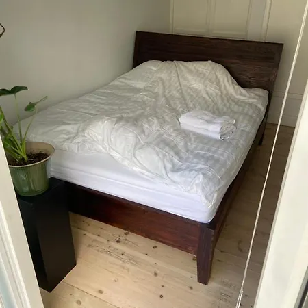 Indre Taet Ved Hovedbanegarden.