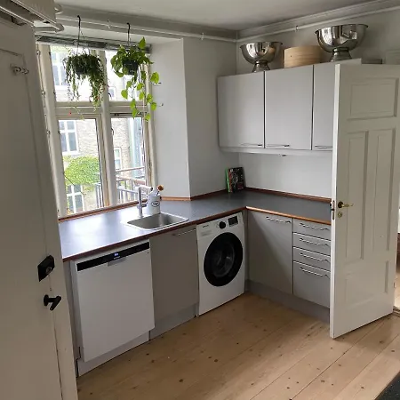 Indre Taet Ved Hovedbanegarden. * Copenhagen