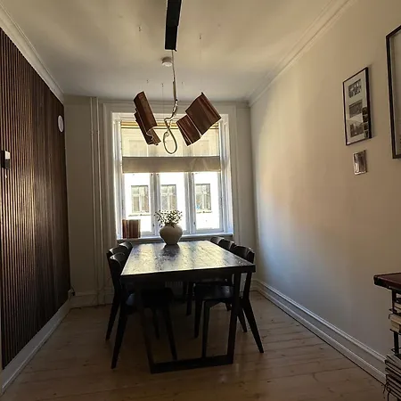 Apartment Indre Taet Ved Hovedbanegarden.