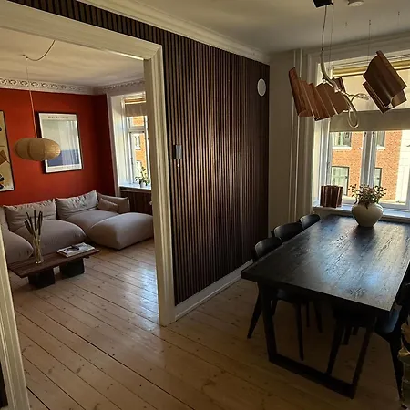 Apartment Indre Taet Ved Hovedbanegarden. *