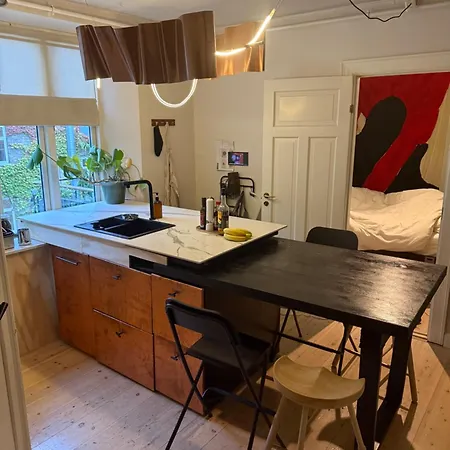 Apartman Indre Taet Ved Hovedbanegarden.